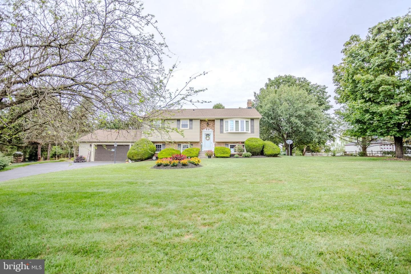 3486 Hobart Road photo 1