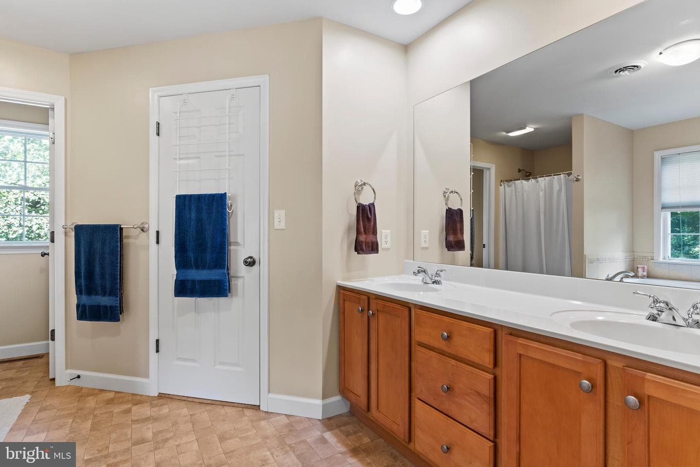 565 Nauvoo Road photo 27