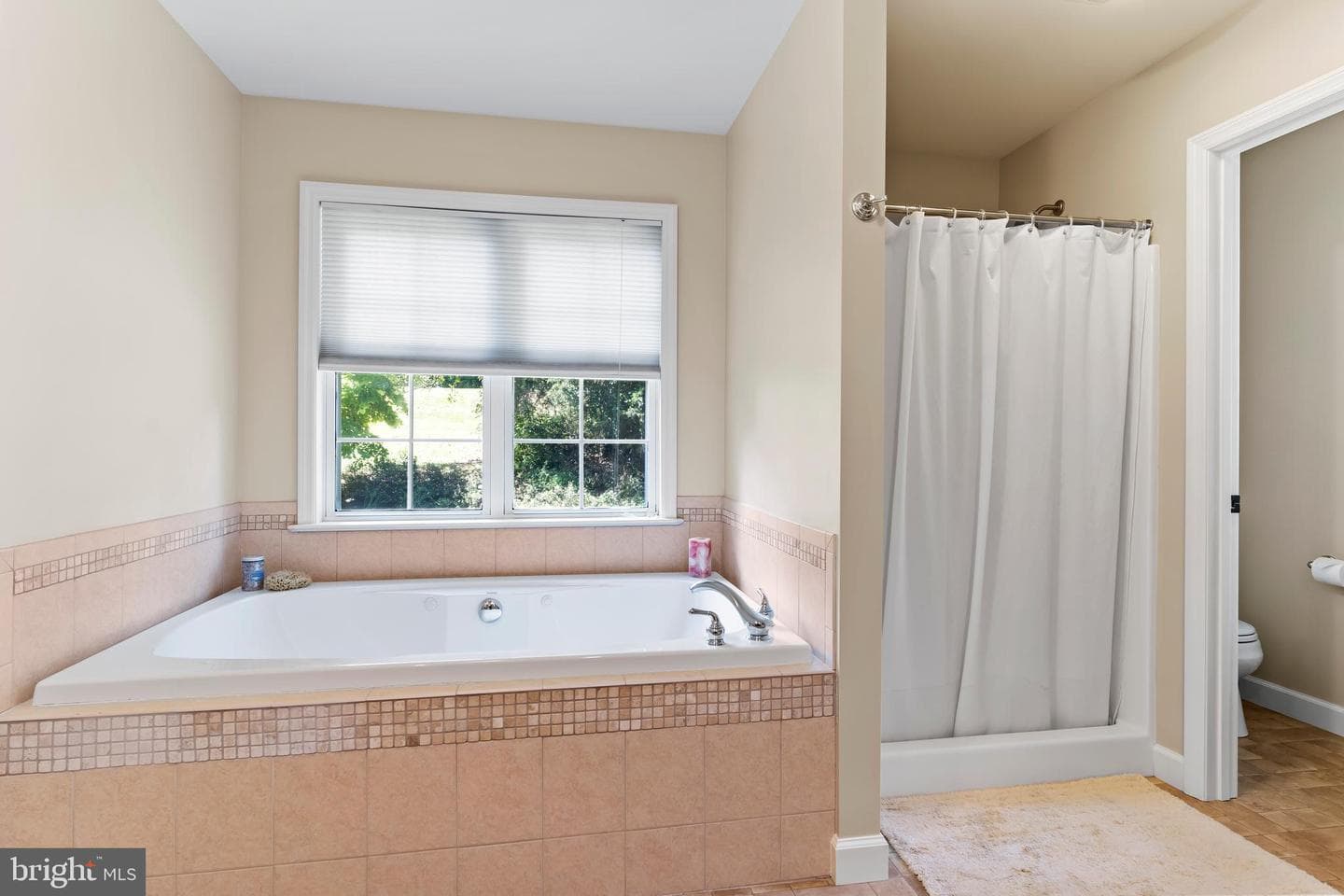 565 Nauvoo Road photo 28