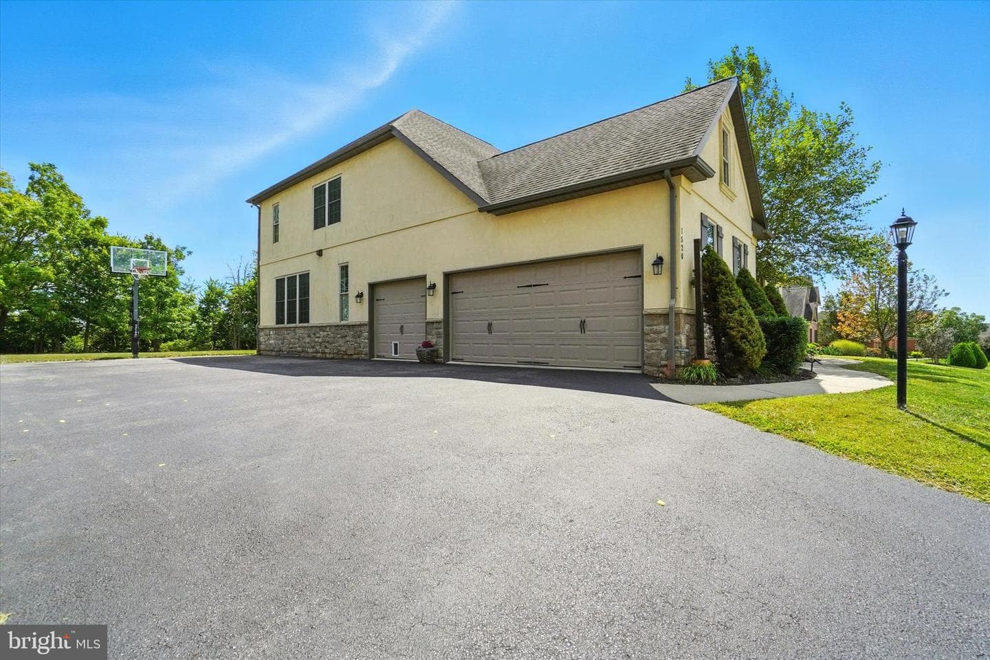 1520 Winsford Lane photo 3