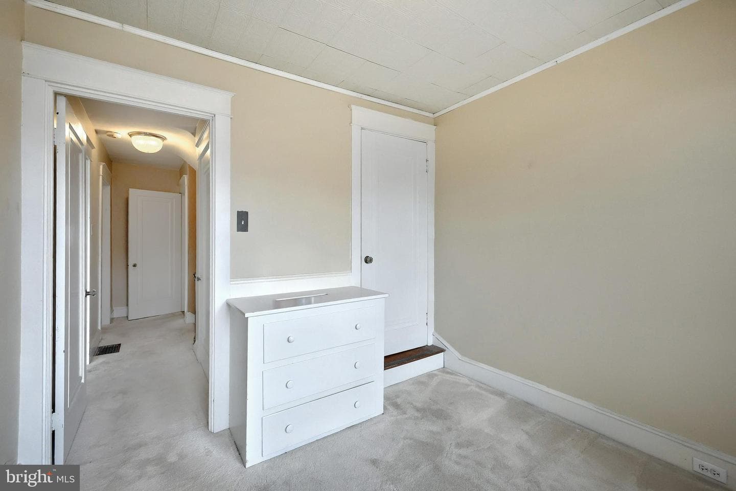 539 W Jackson Street photo 19