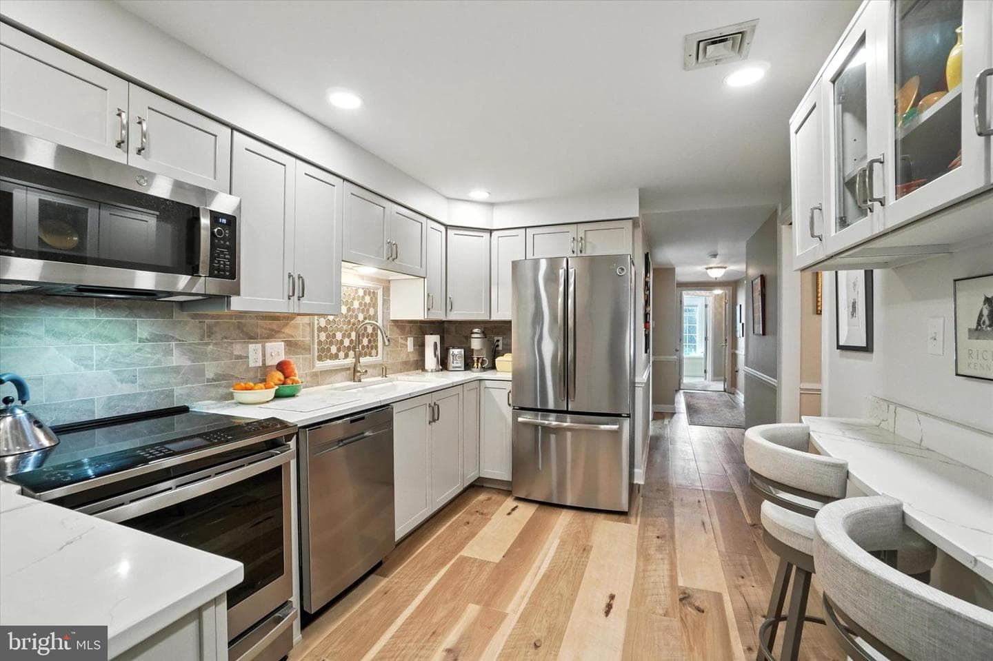2025 Queen Street S #231 photo 9