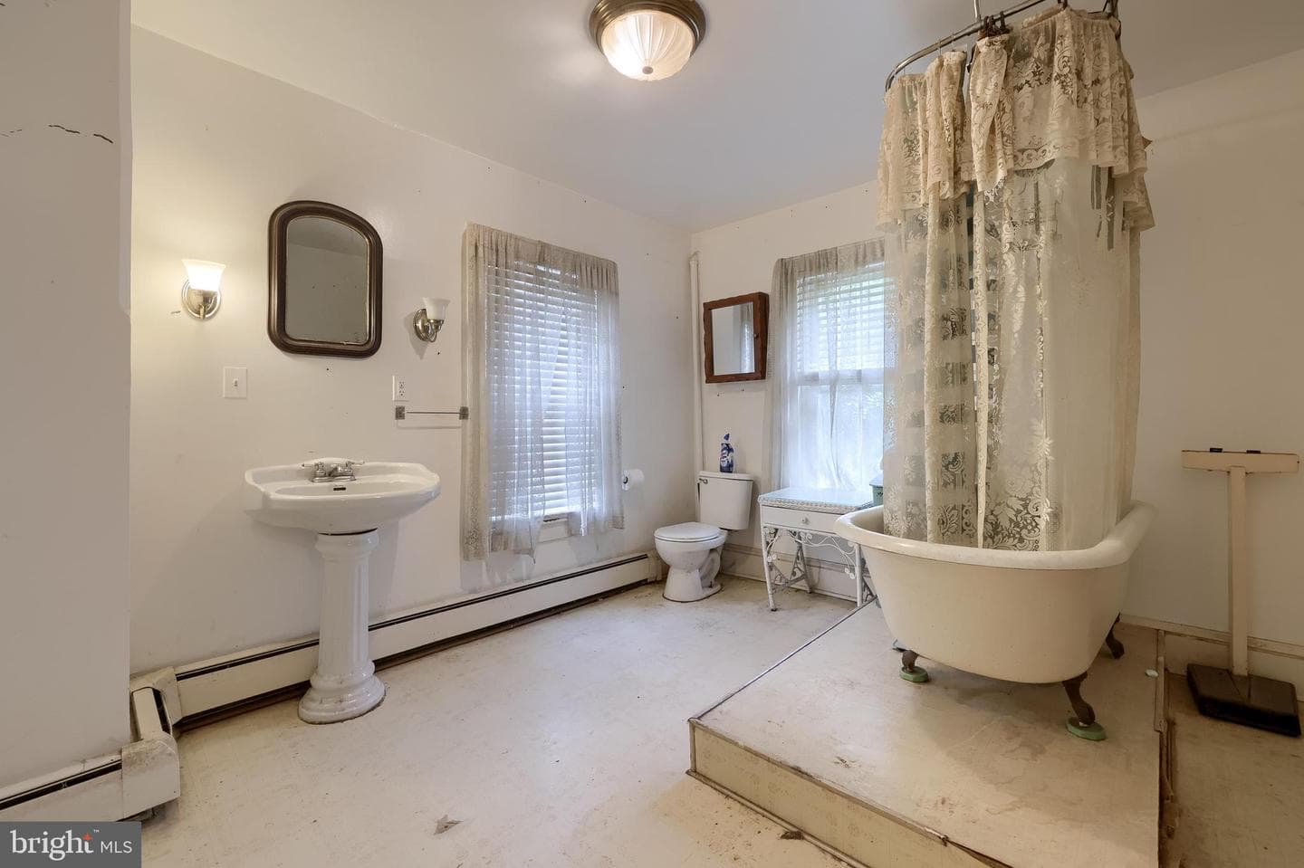 23 E George Street photo 22