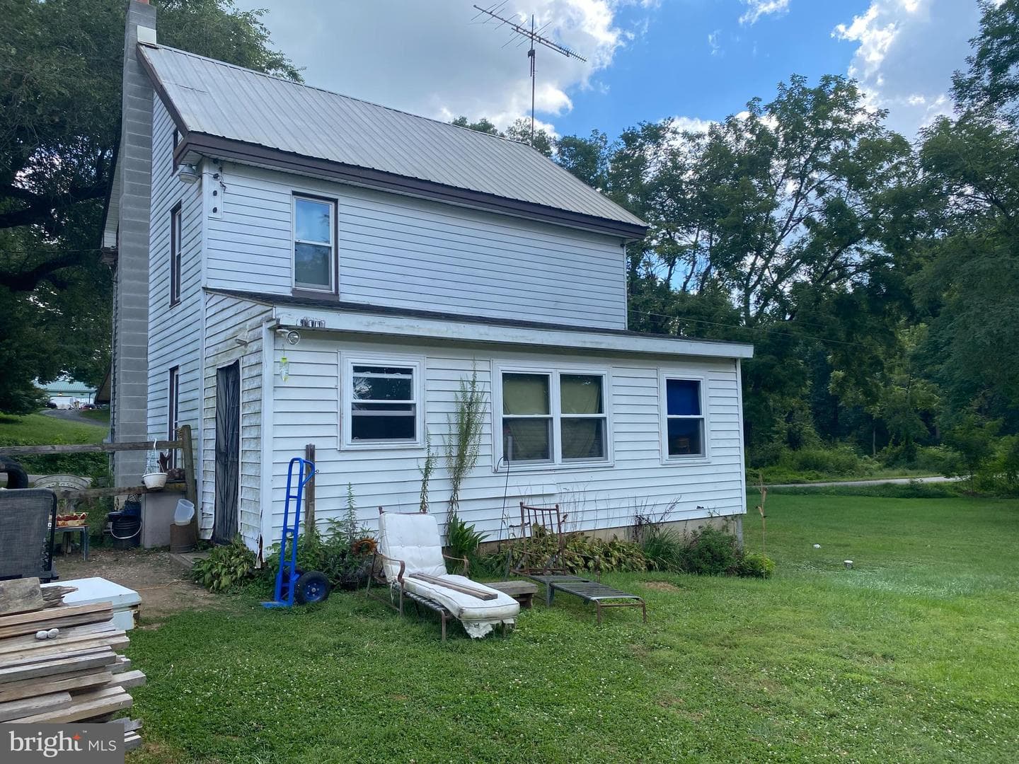 10400 Enfield Road photo 16