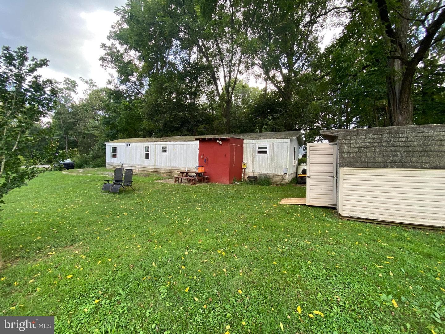 10400 Enfield Road photo 17