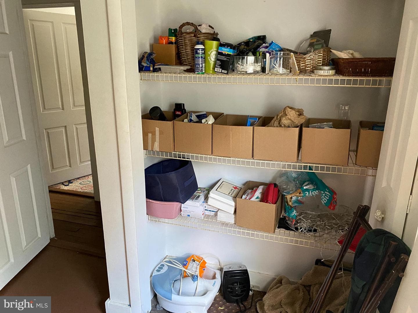 10400 Enfield Road photo 31