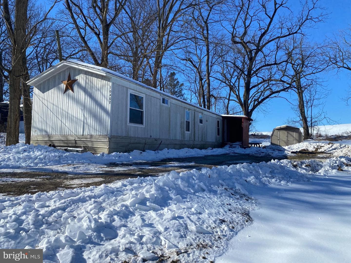 10400 Enfield Road photo 8