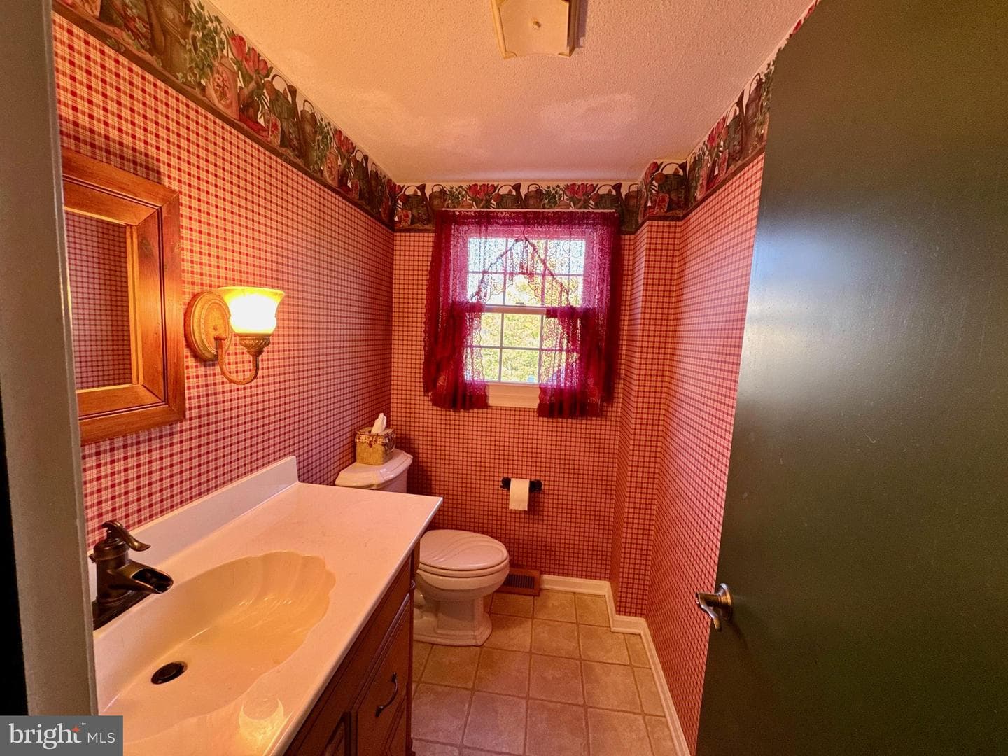 167 Walter Road photo 27