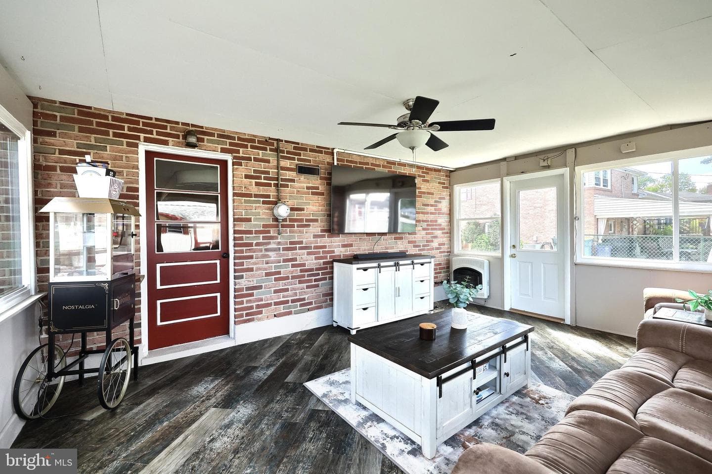 2437 Schoolhouse Lane photo 19