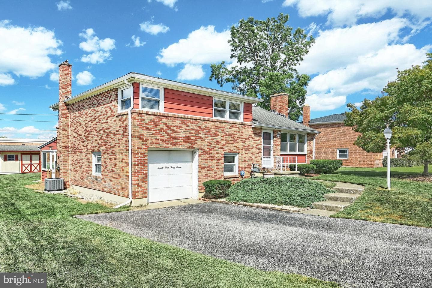 2437 Schoolhouse Lane photo 29