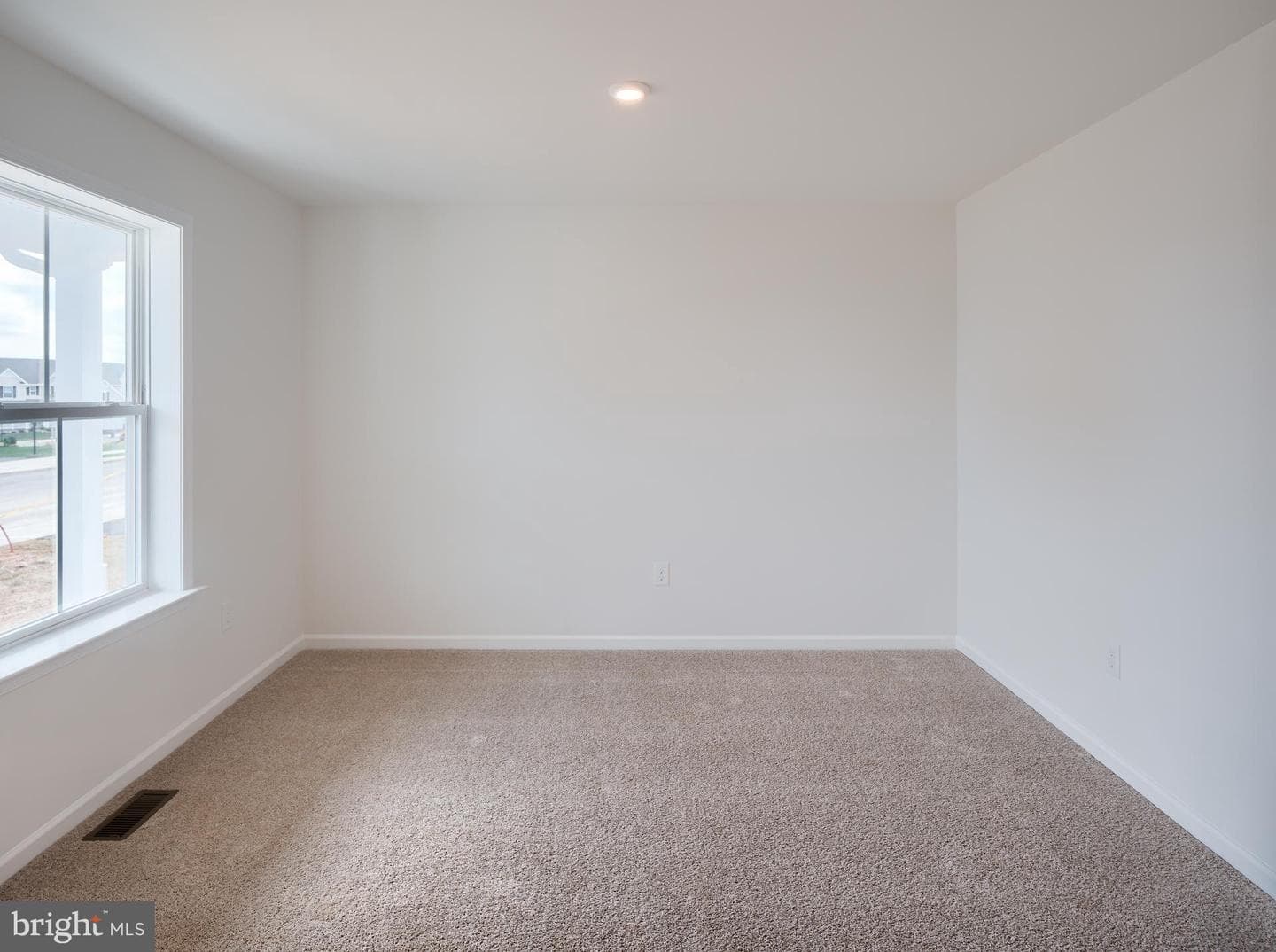 311 Boxwood Drive photo 8