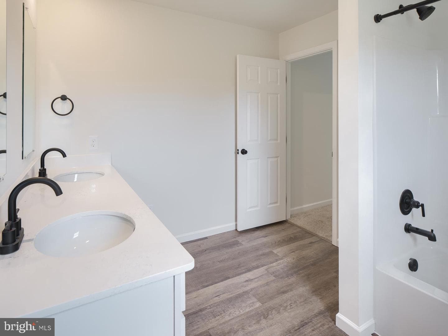 307 Boxwood Drive photo 24