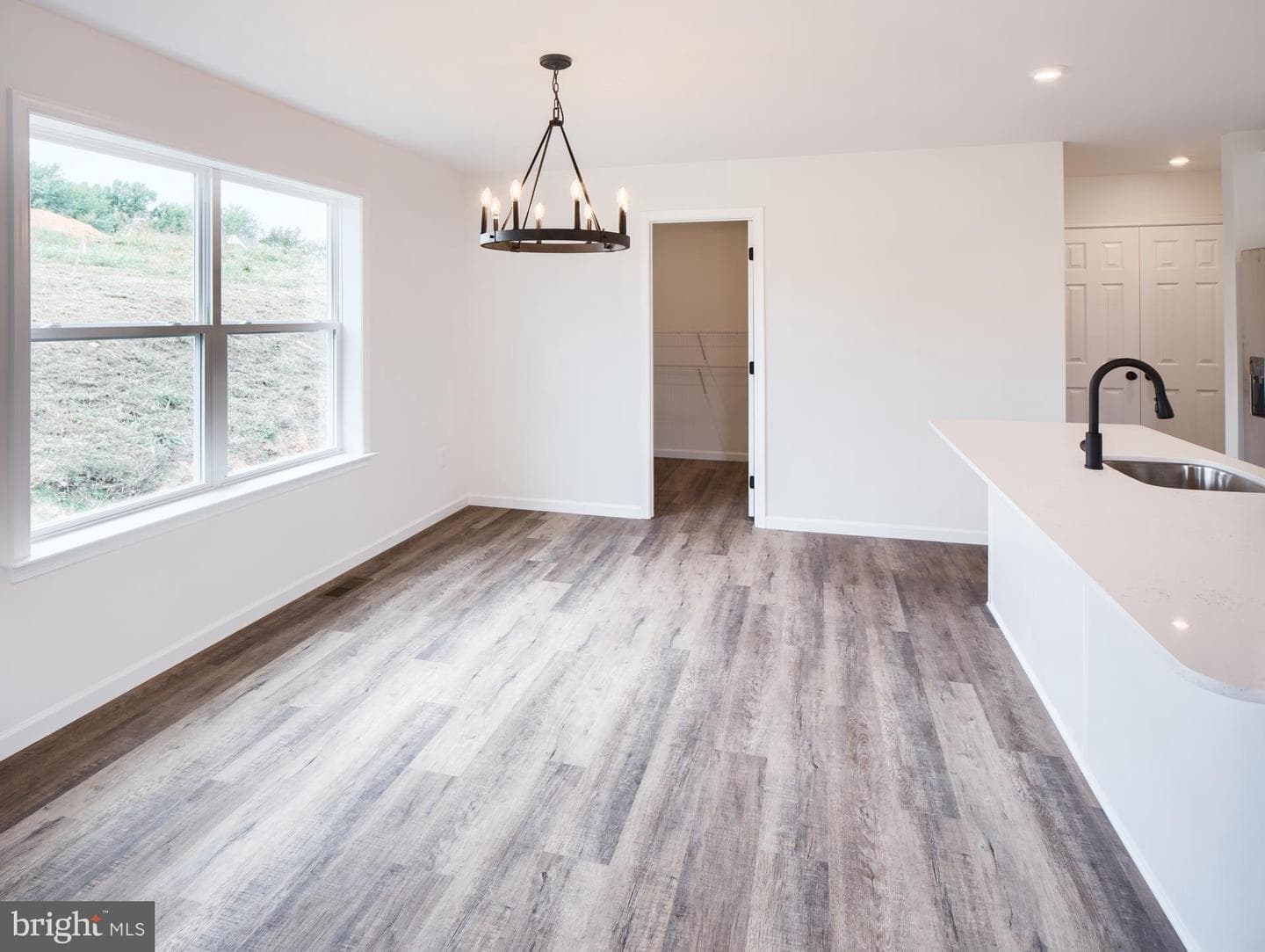 307 Boxwood Drive photo 3
