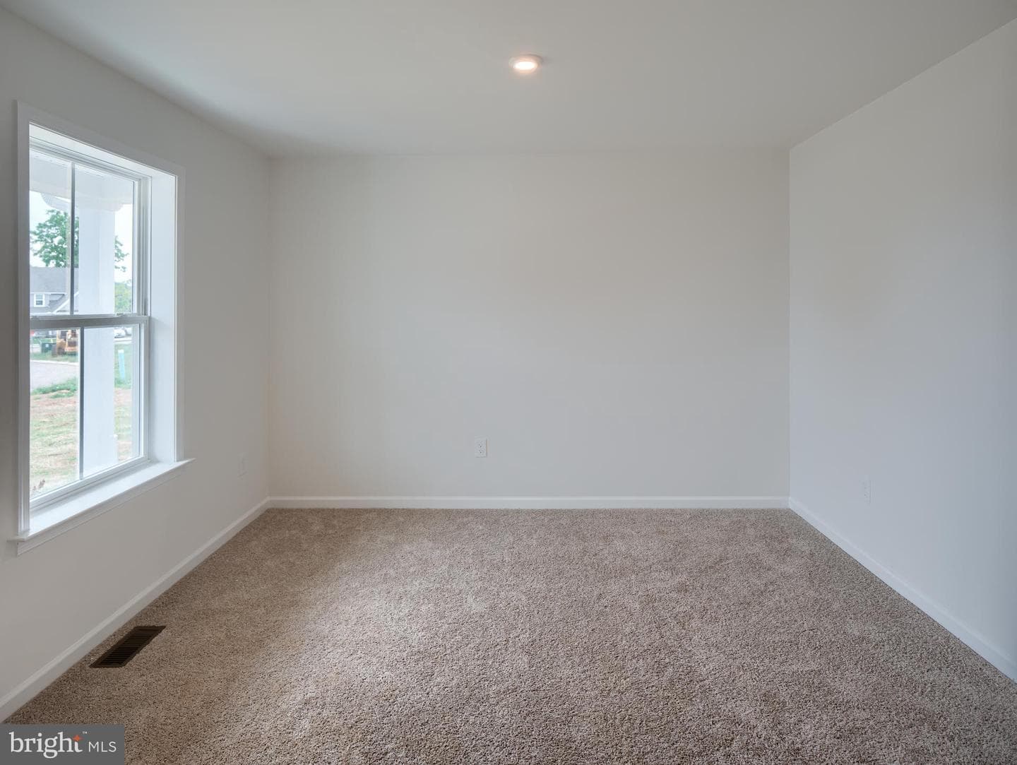 307 Boxwood Drive photo 8