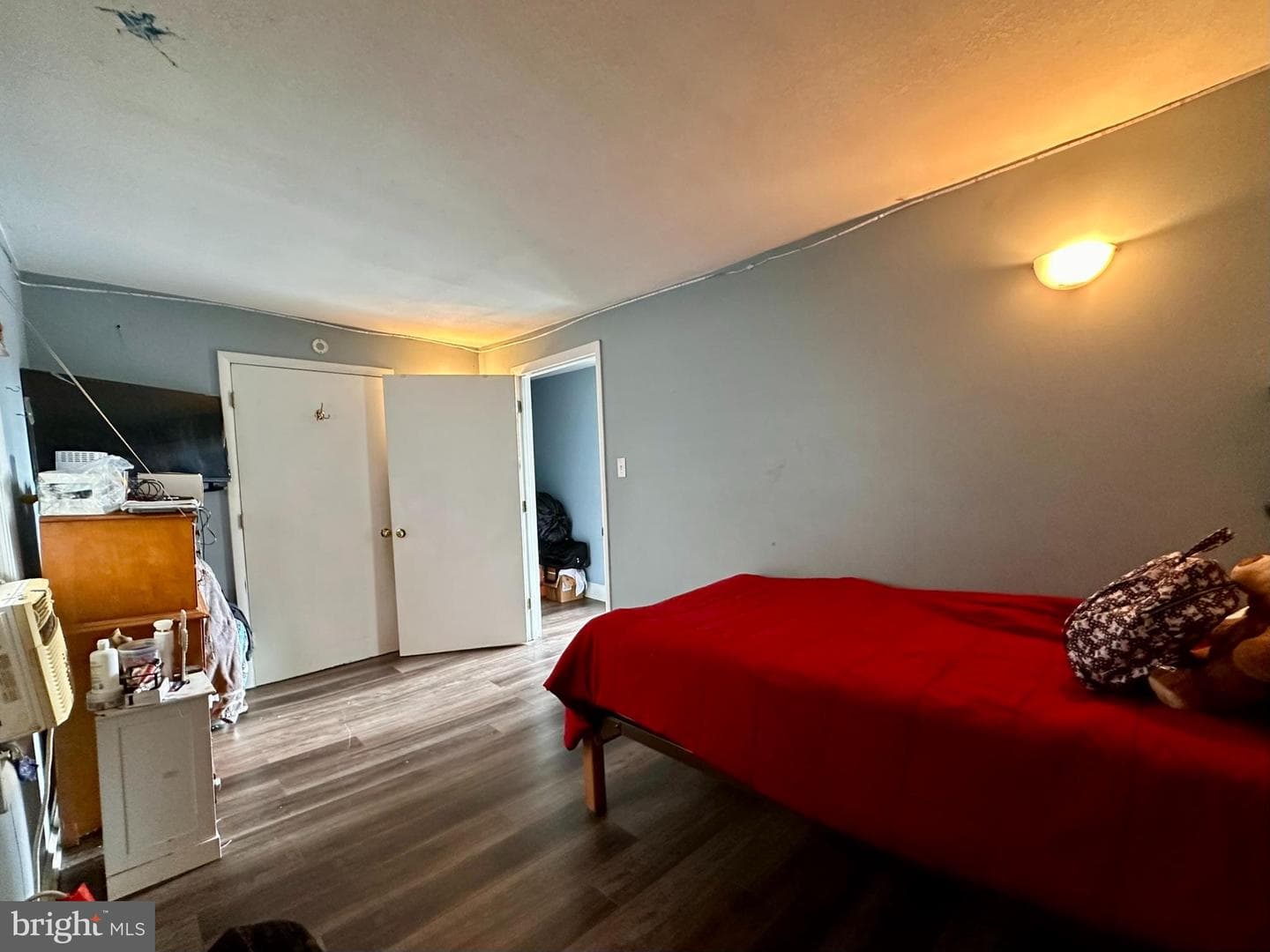 32 N York Street photo 15