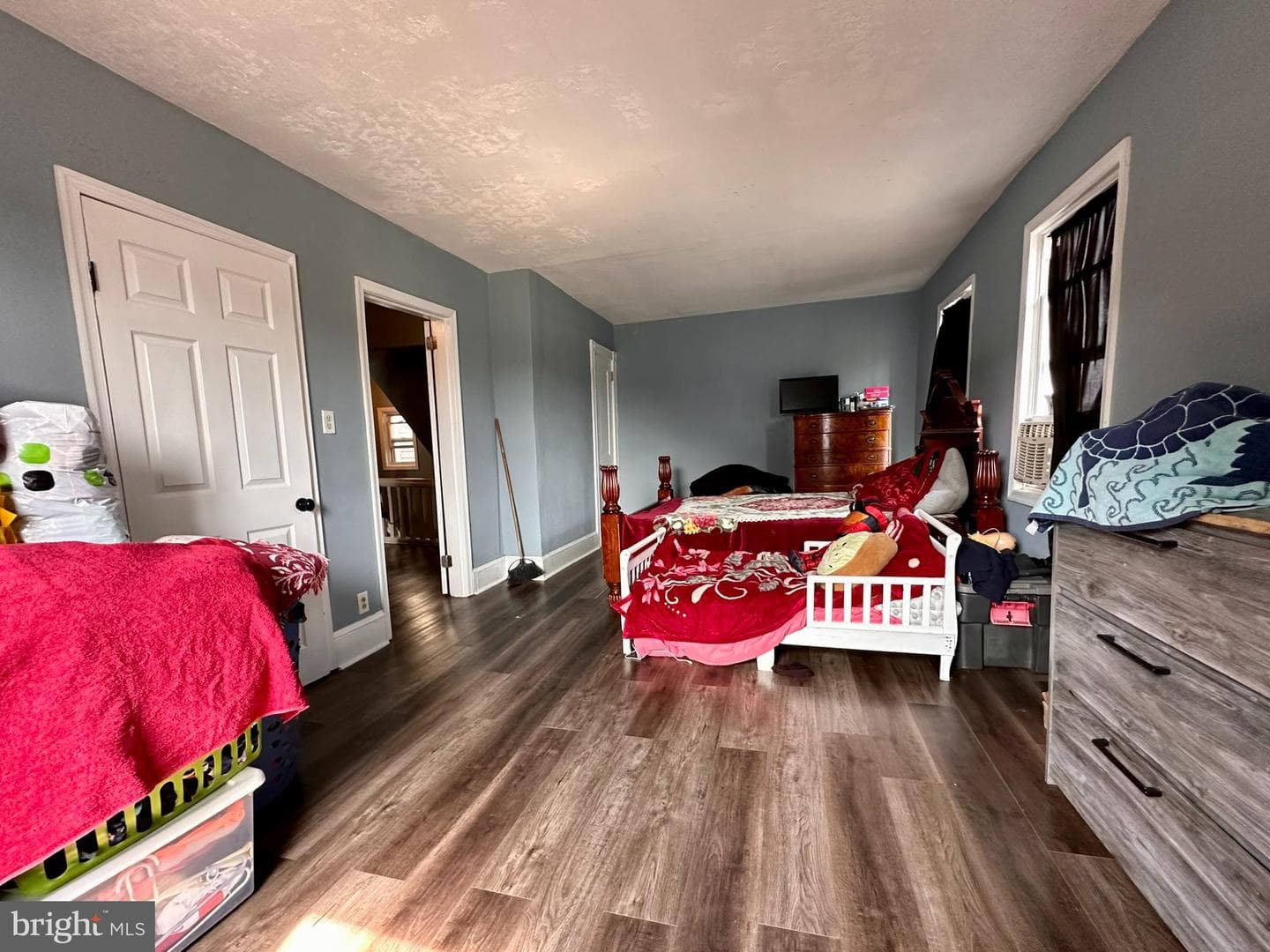 32 N York Street photo 20