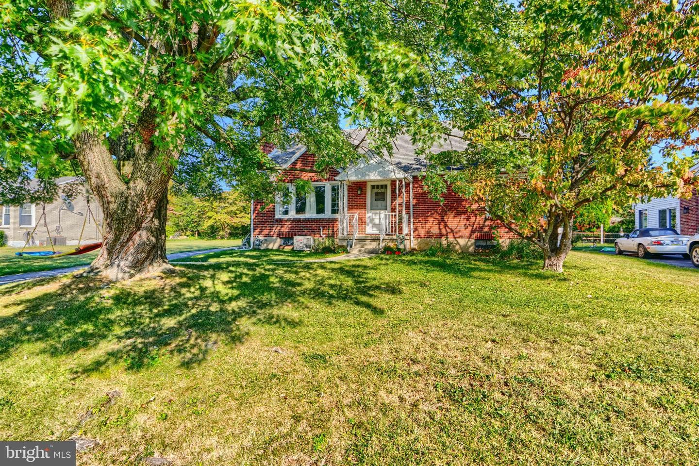 741 S Russell Street photo 2