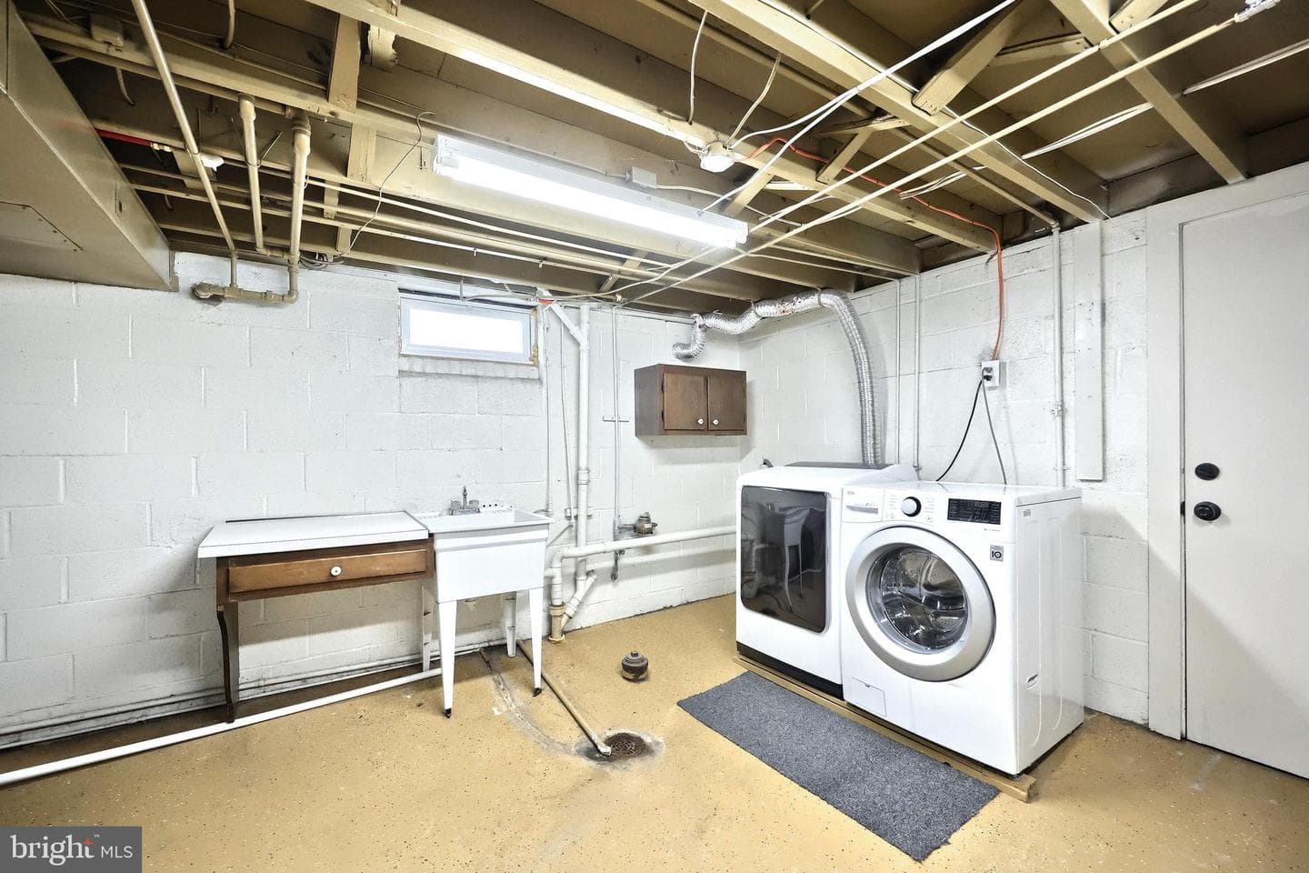 215 N Stephen Place photo 28
