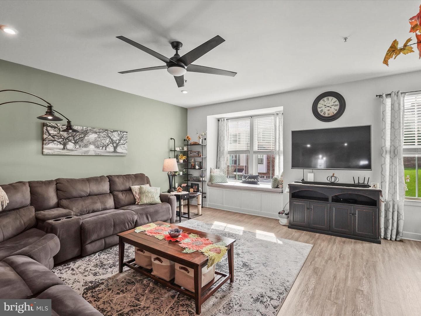 1138 Rosecroft Lane photo 8