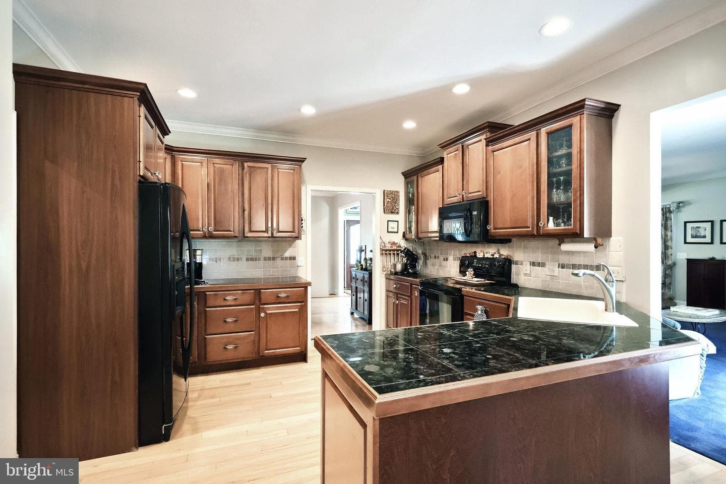 2415 Emiray Court photo 12
