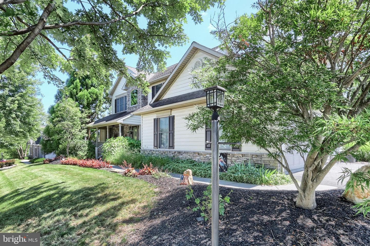 2415 Emiray Court photo 3