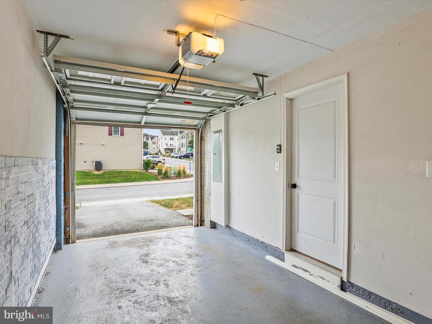 1215 Rannoch Lane photo 35