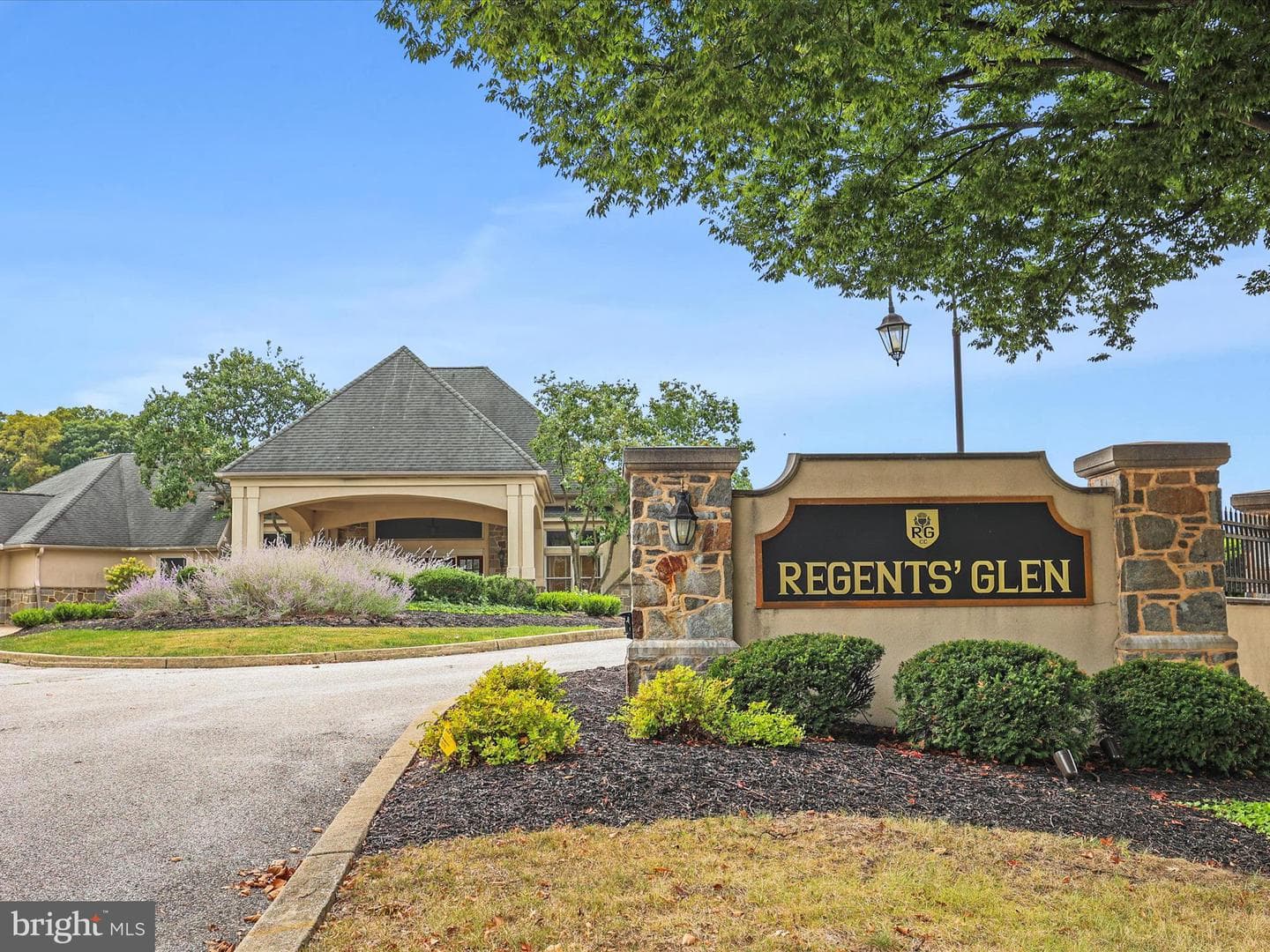 1215 Rannoch Lane photo 48