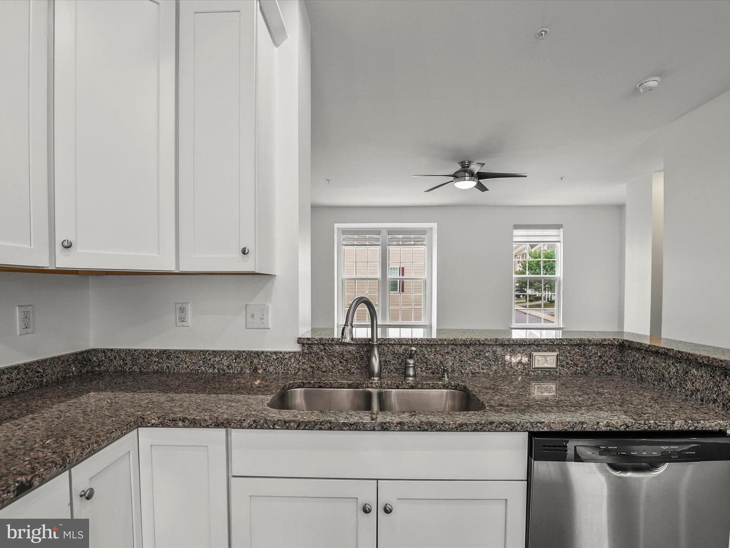 1215 Rannoch Lane photo 8