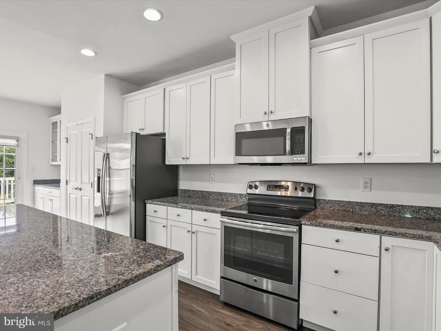 1215 Rannoch Lane photo 9