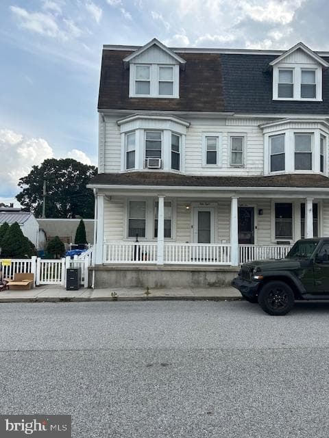 58 E Railroad Street photo 2