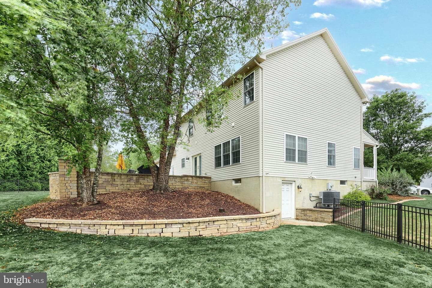 2140 Thoroughbred Court photo 12