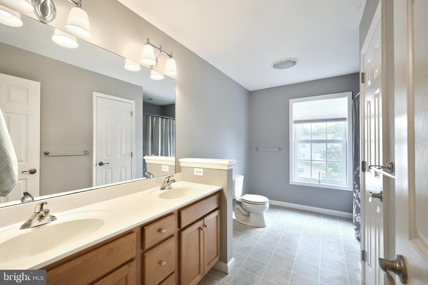 2140 Thoroughbred Court photo 30