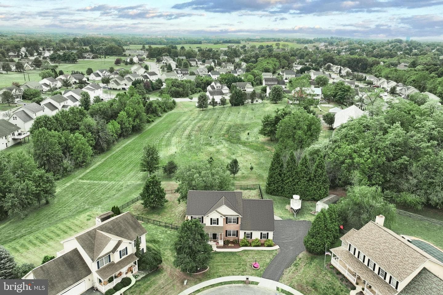 2140 Thoroughbred Court photo 4