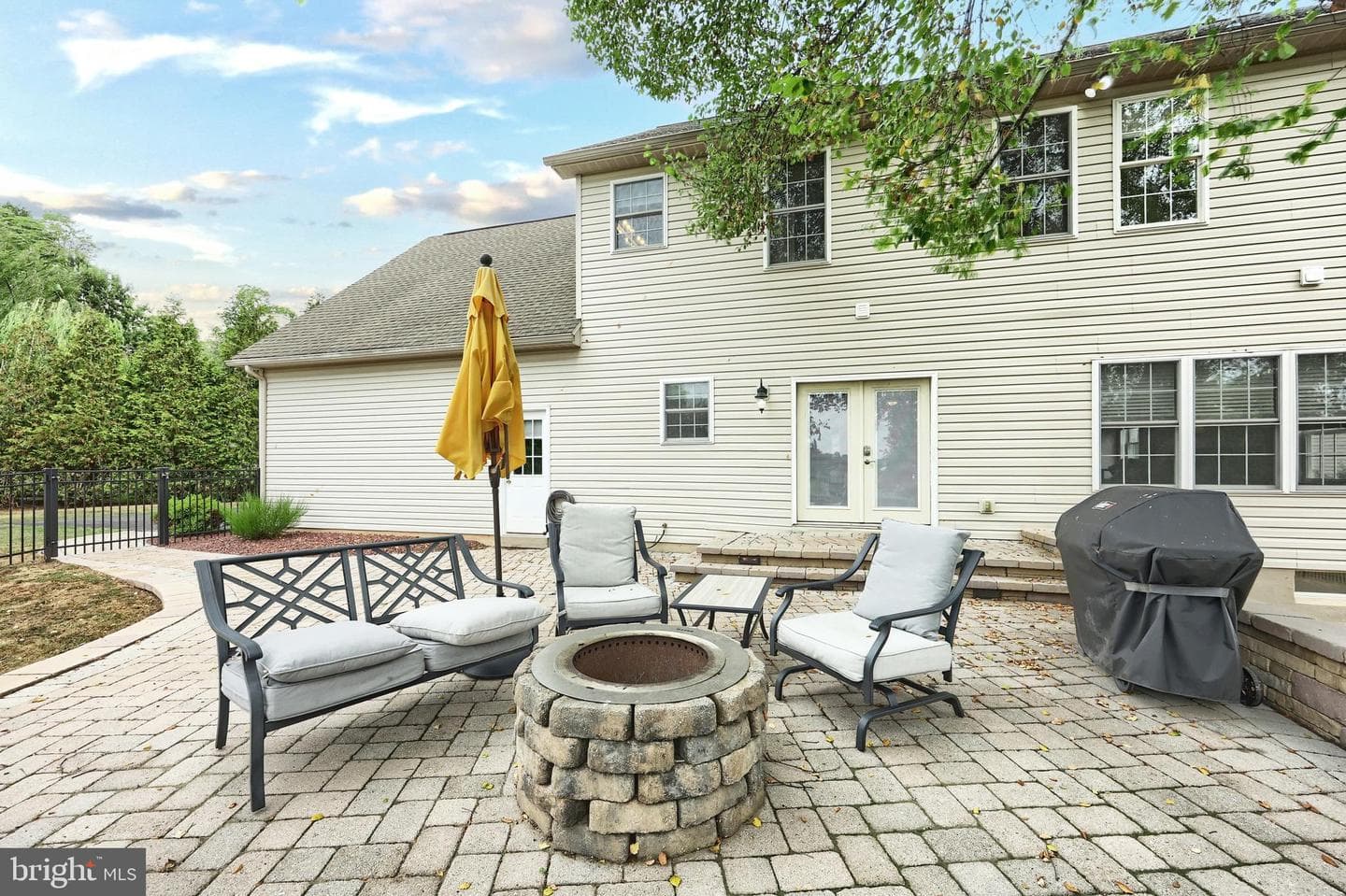 2140 Thoroughbred Court photo 9