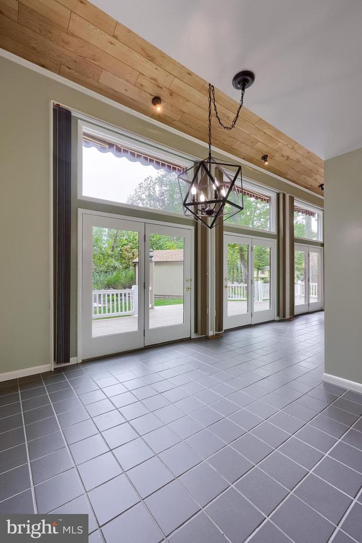 55 Deardorff Drive photo 34