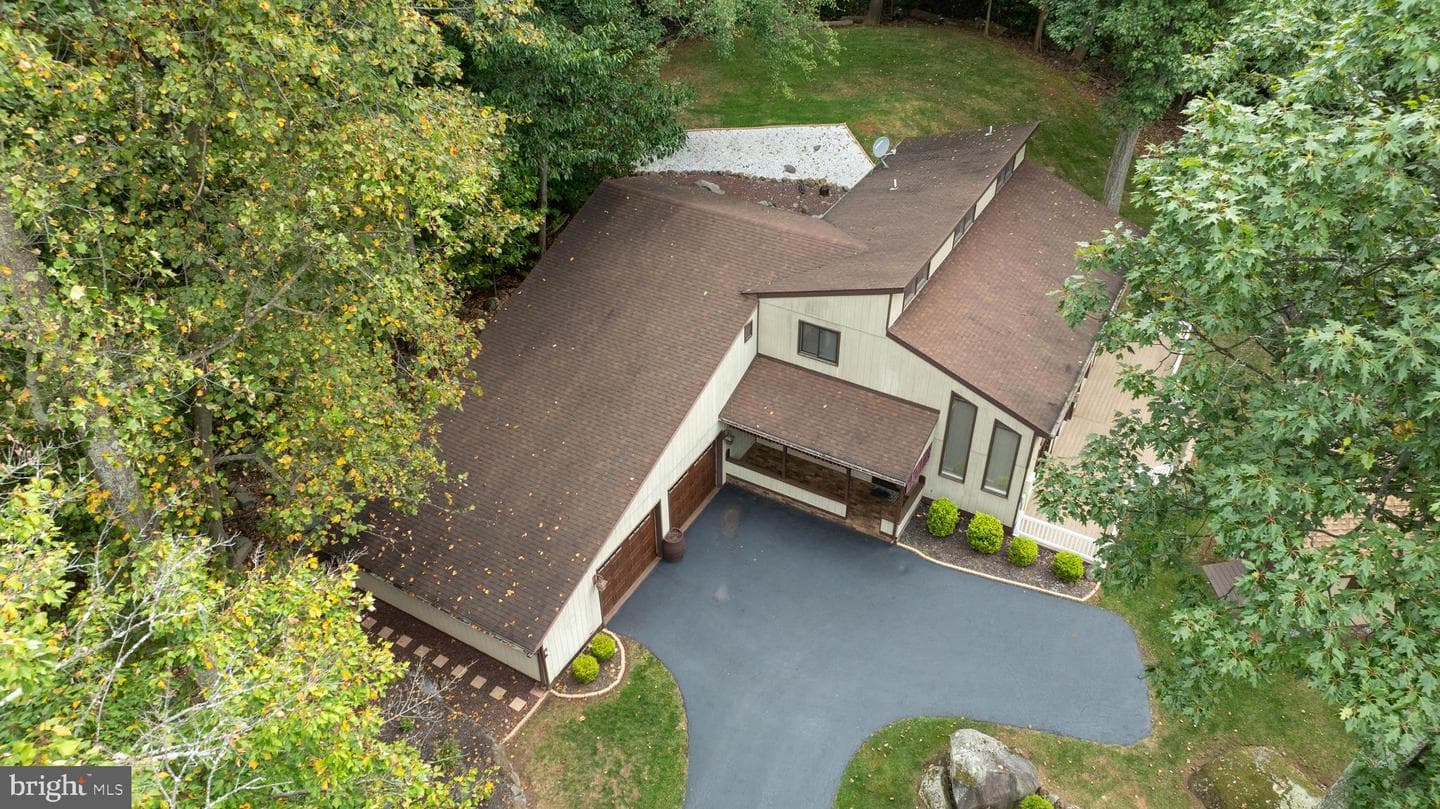 55 Deardorff Drive photo 9