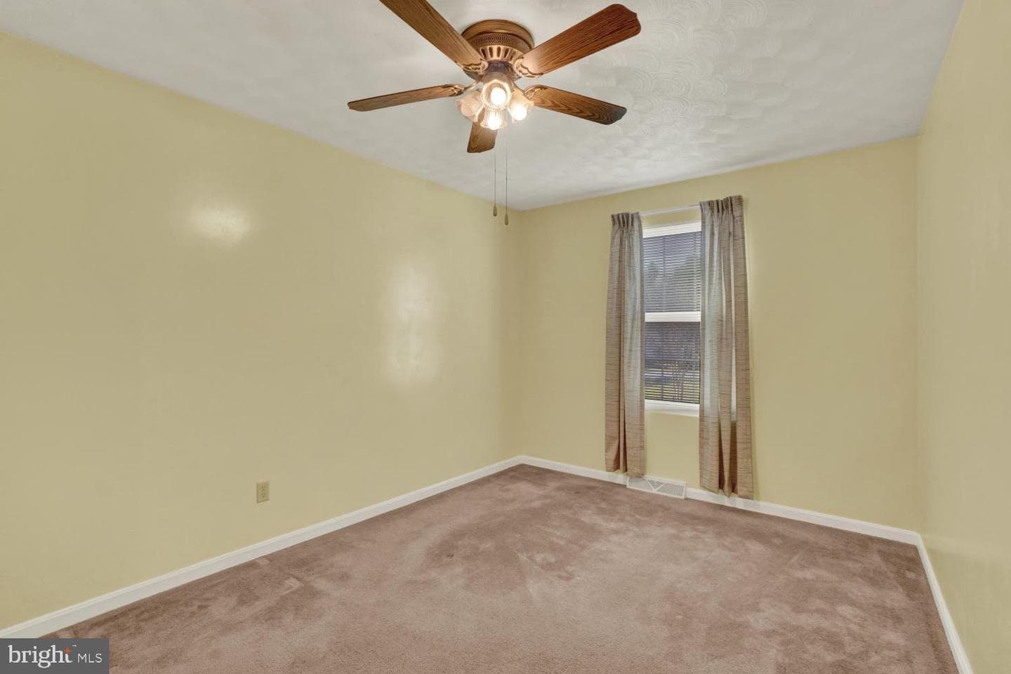 94 Piston Court photo 13
