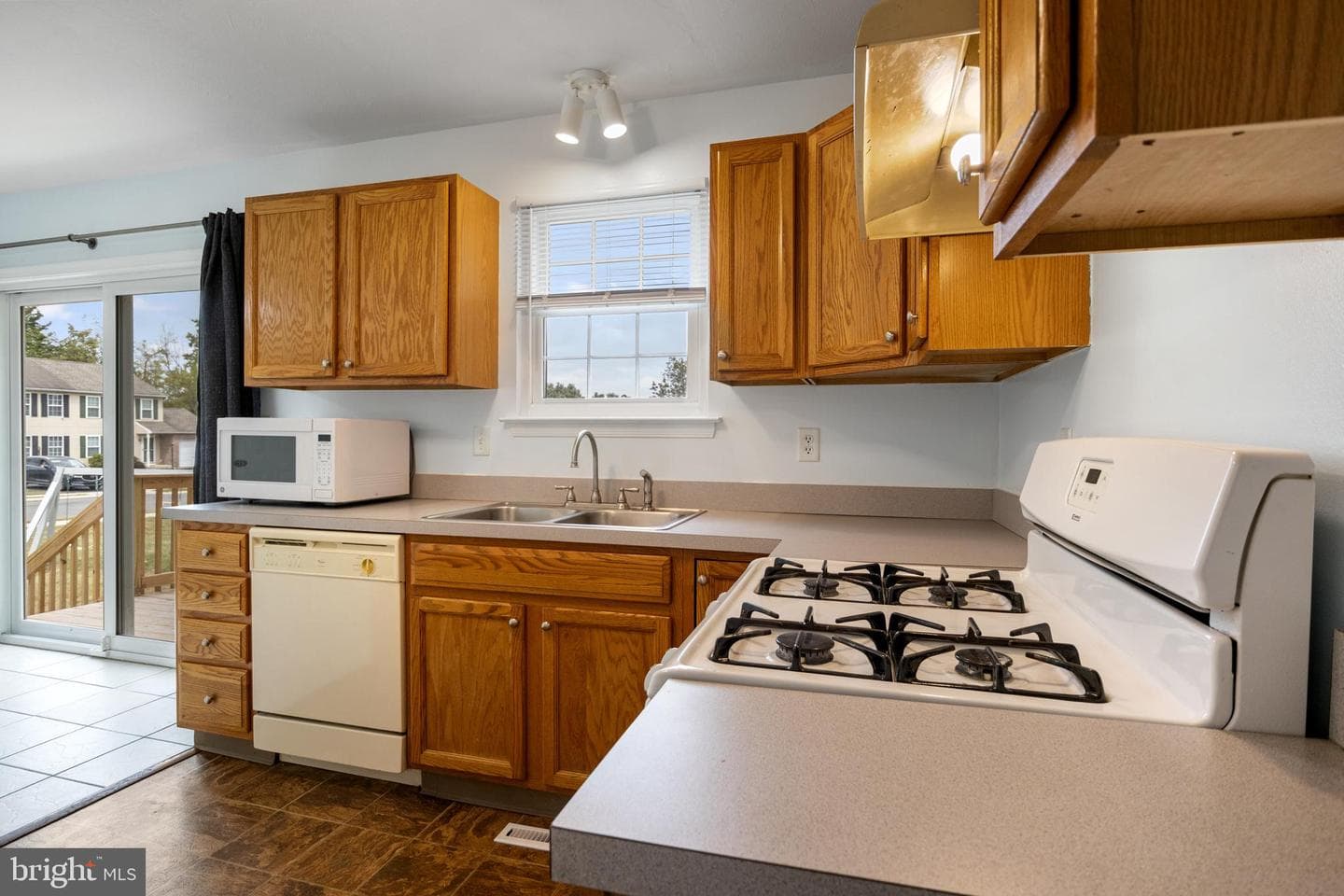 4013 Somerset Road photo 10