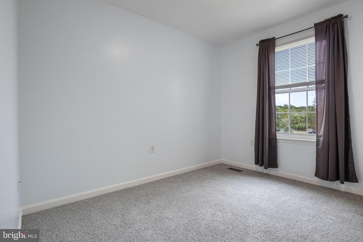 4013 Somerset Road photo 16