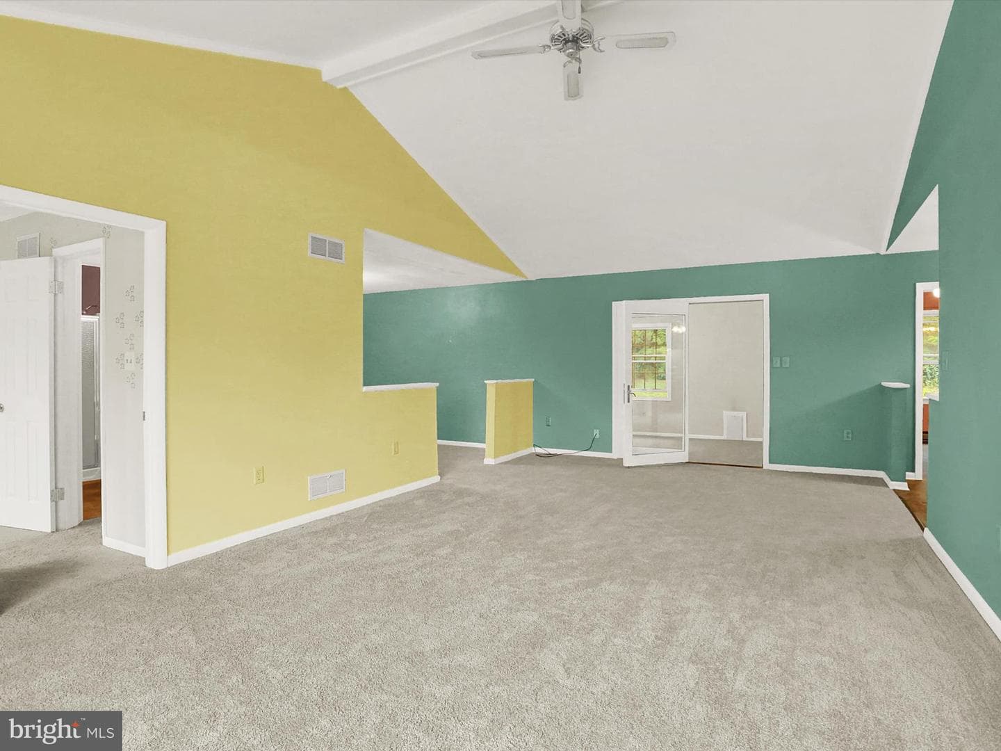 317 Hillcrest Drive photo 4