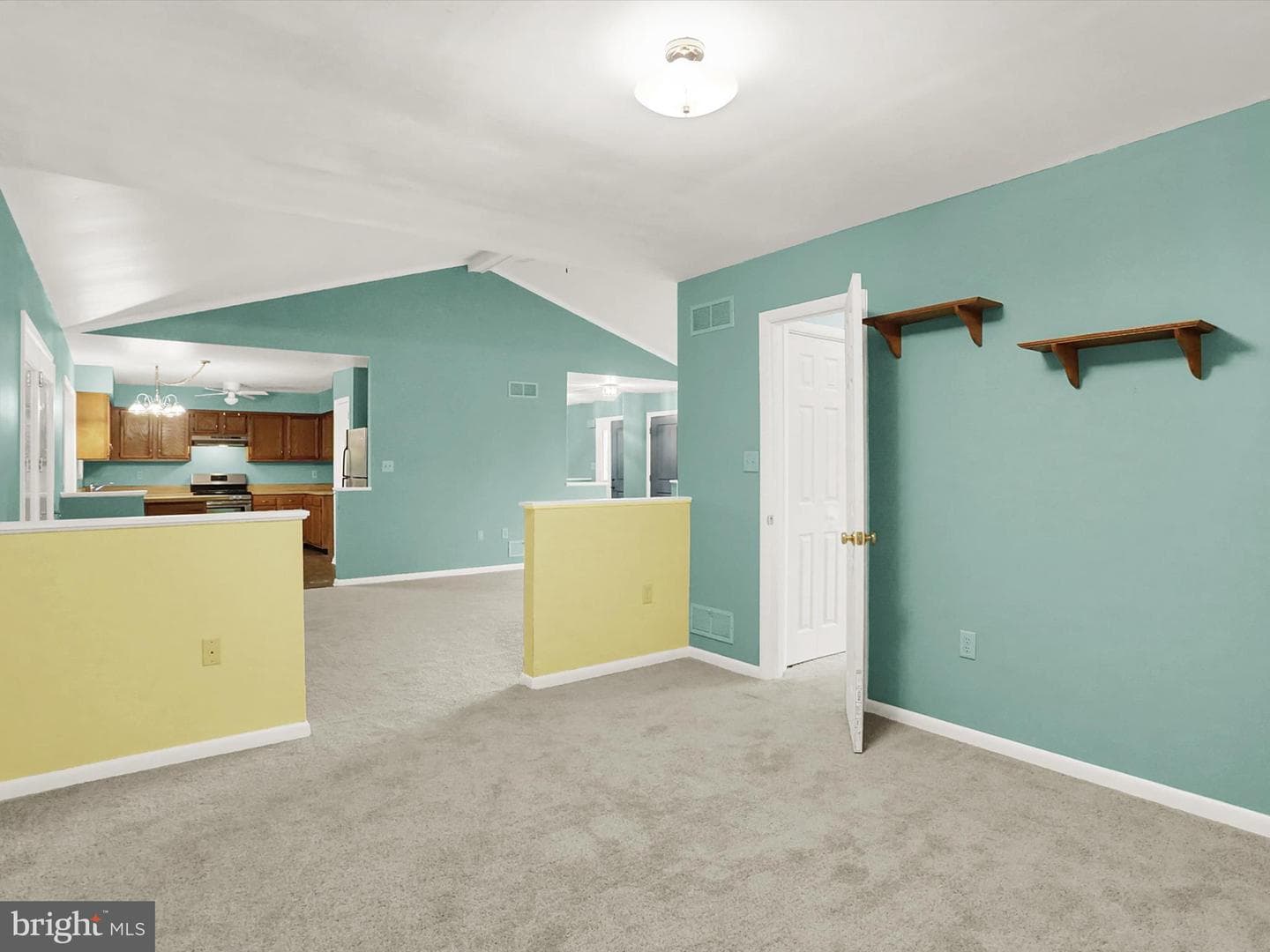 317 Hillcrest Drive photo 6