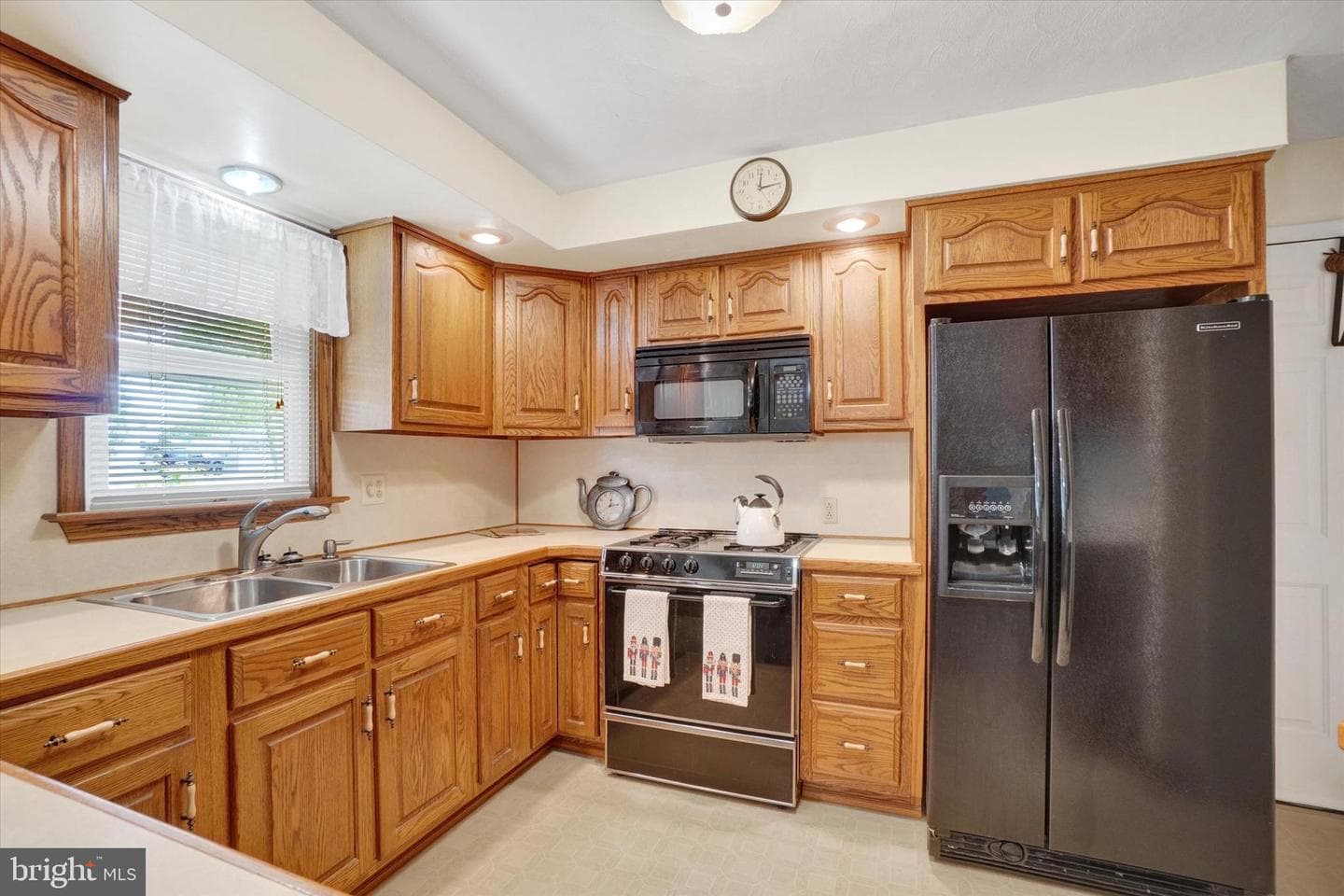 2154 Derry Road photo 6