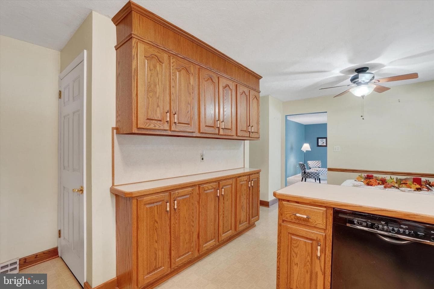 2154 Derry Road photo 7