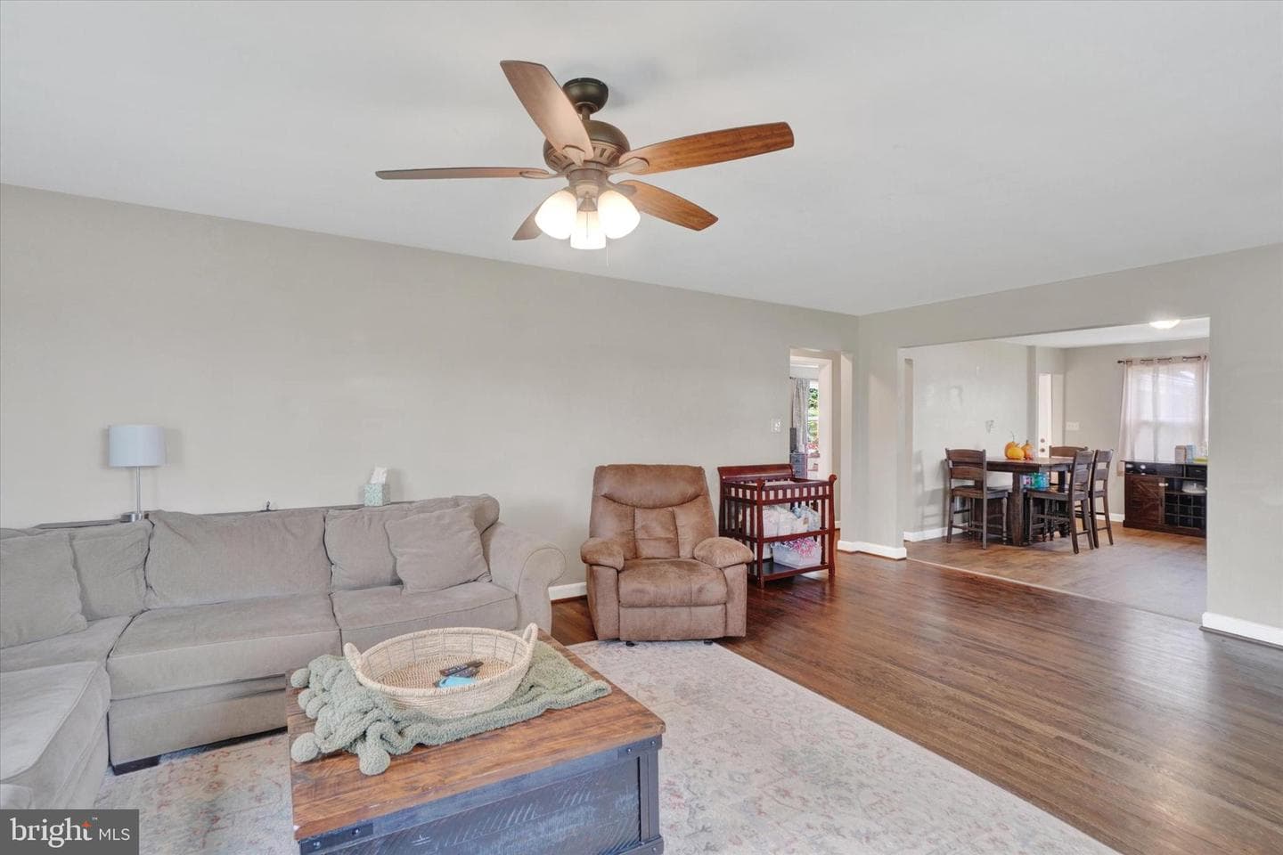 738 Wise Avenue photo 8