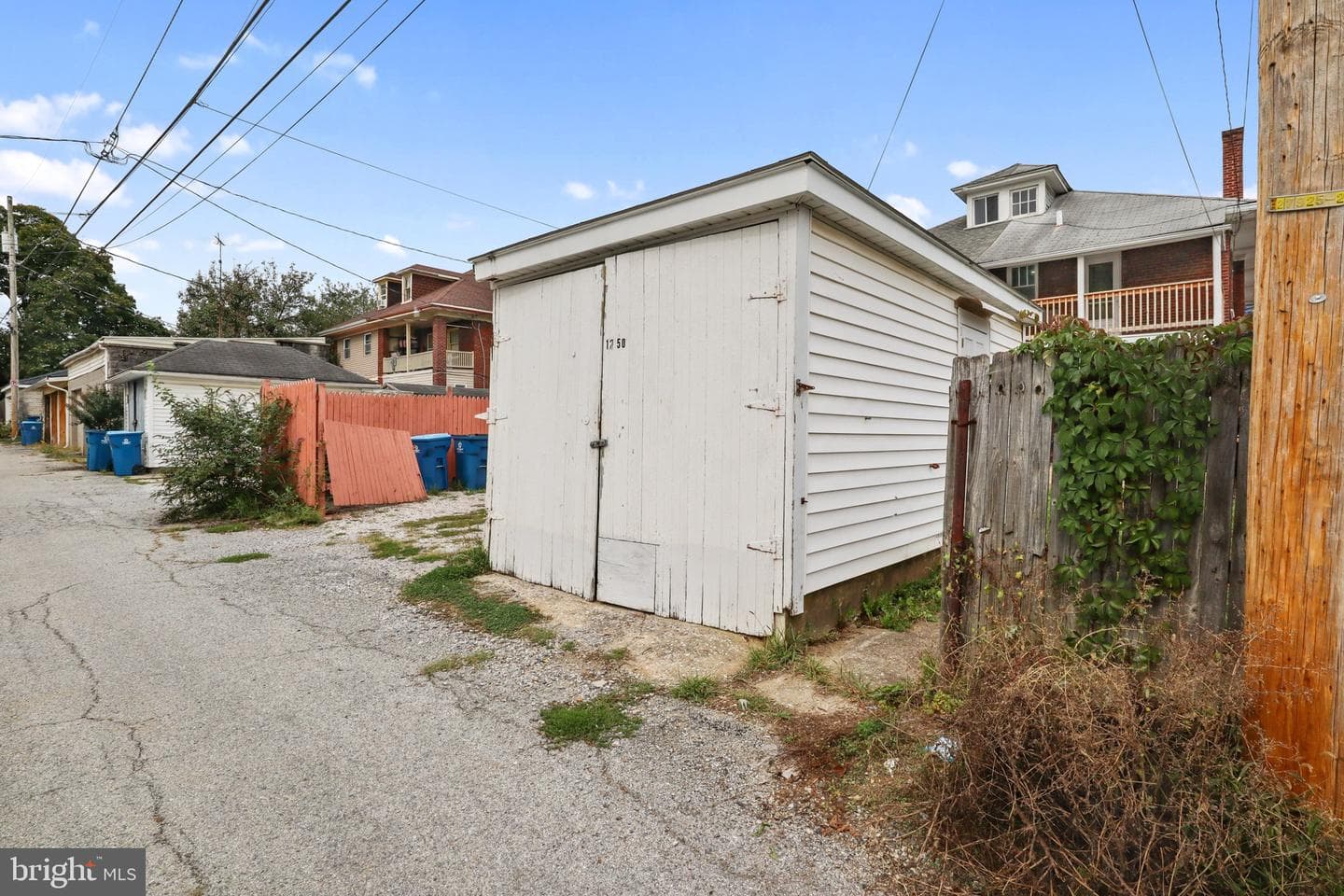 1250 W King Street photo 23