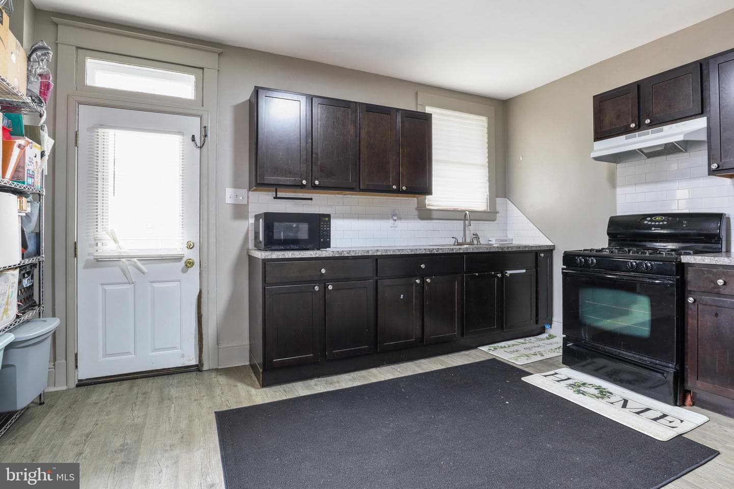 1250 W King Street photo 7