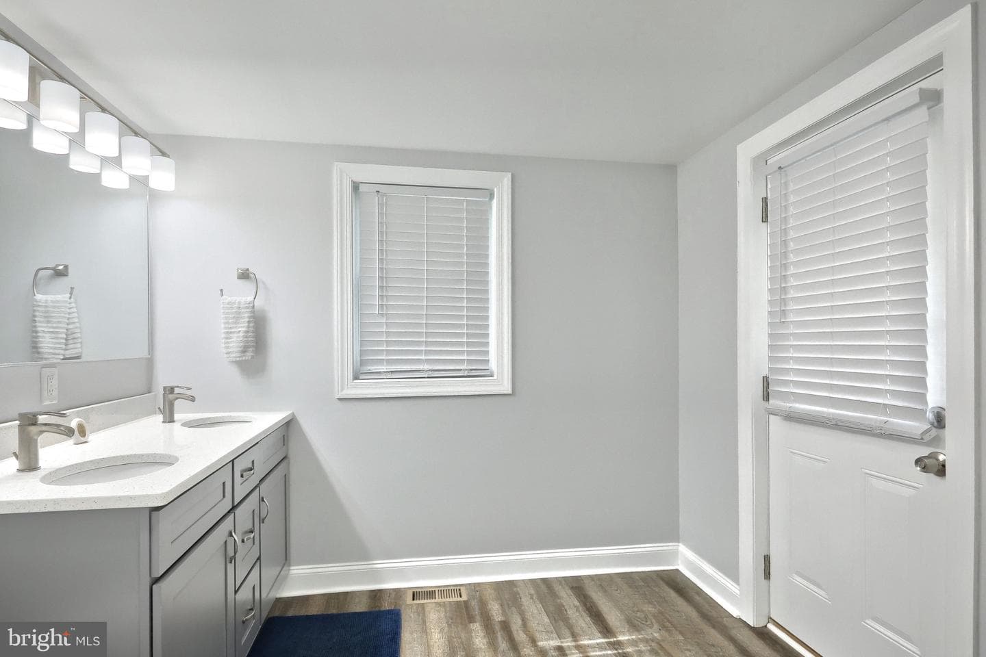 755 River Road photo 32