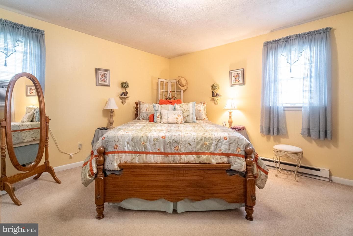 1398 Manor Road photo 15