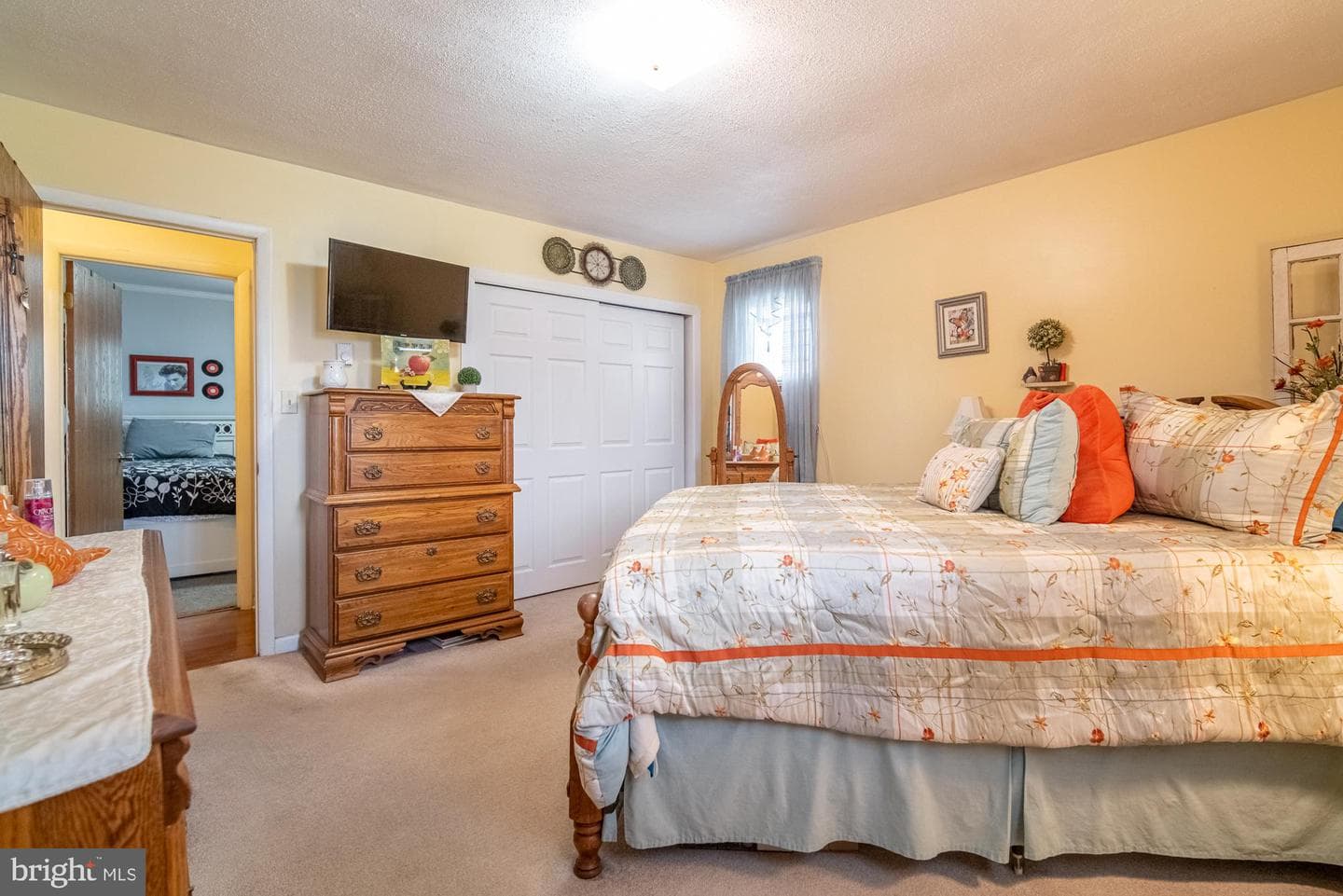 1398 Manor Road photo 16