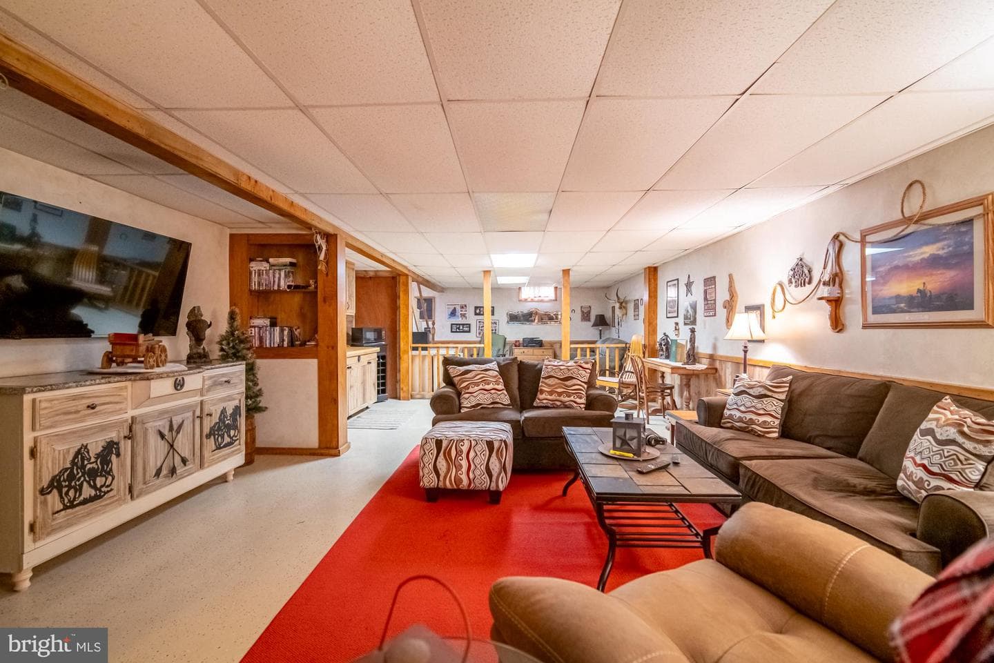 1398 Manor Road photo 25